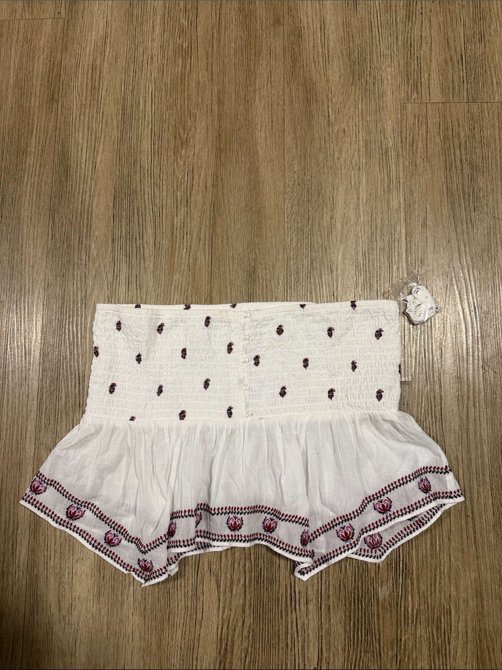 American Eagle Outfitters White Smocked Skirt with Pink Embroidery XL